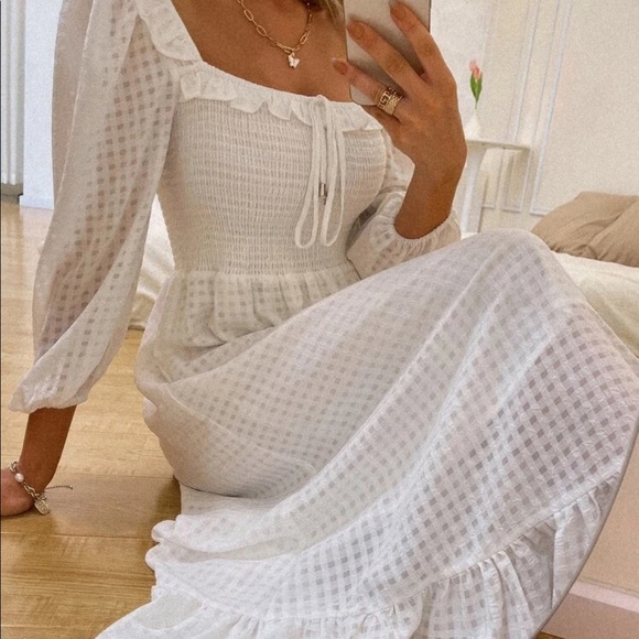 Square neck dress - Picture 2 of 10